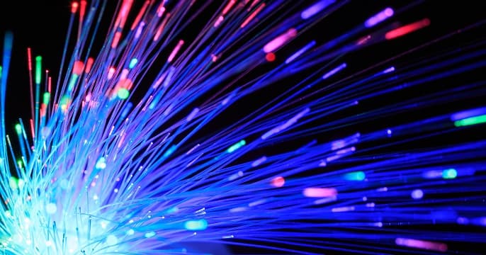 Internet Très Haut Débit : les avantages de la fibre optique