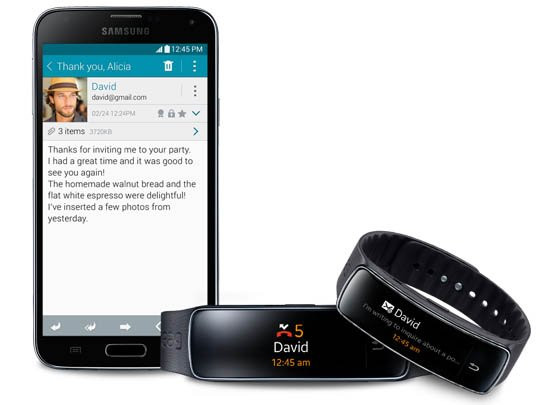 Samsung Gear Fit : bracelet connecté traqueur et fitness