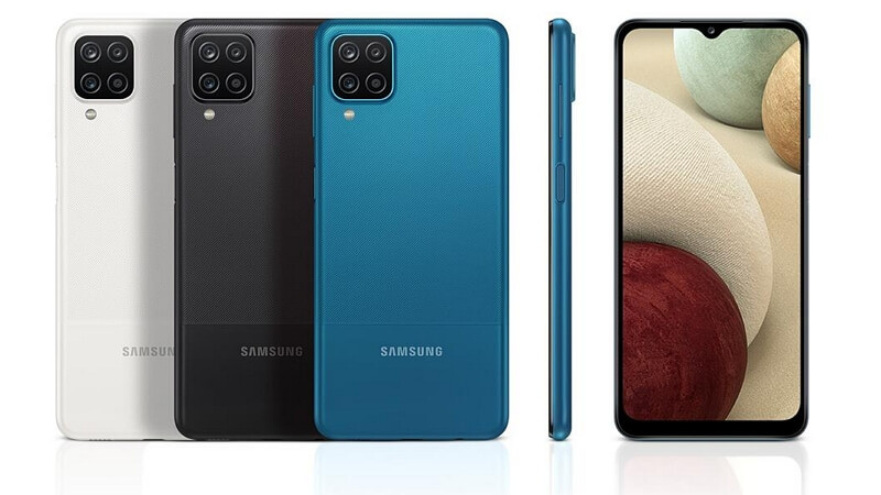 Arrière et Face du Samsung Galaxy A12 en blanc, noir ou bleu
